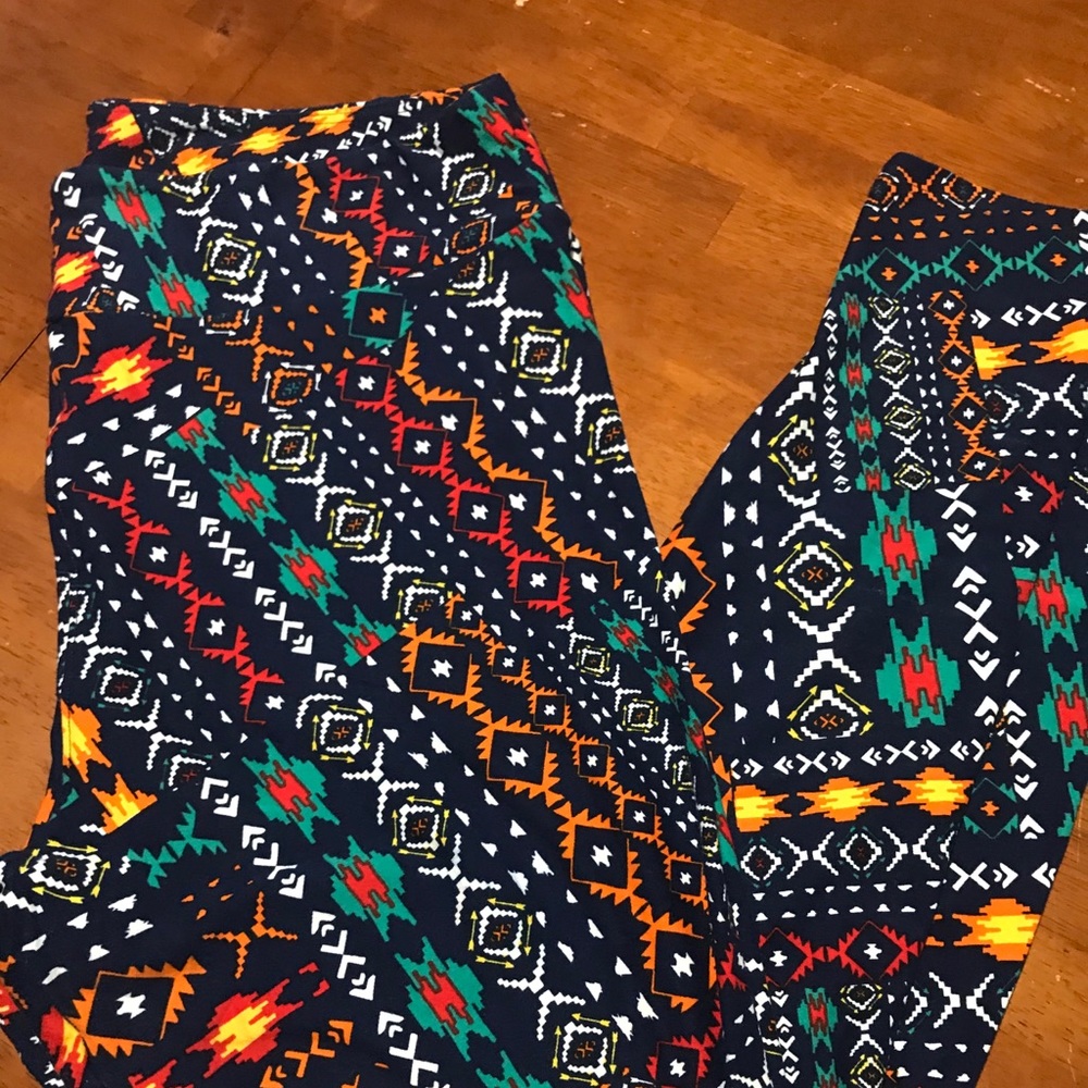Tall and curvy LulaRoe leggings